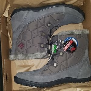 Columbia women's winter boots